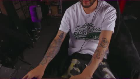 Snapshot of beastbxy chatting on 16, 9, 2025 beast bxy online show from 16, 9, 2025