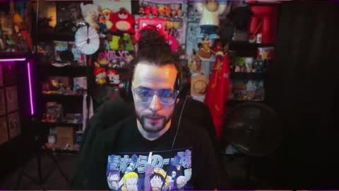 Snapshot of beastbxy chatting on 13, 10, 2025 beast bxy online show from 13, 10, 2025