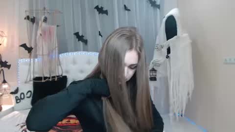 beataangel online show from 5, 11, 2025