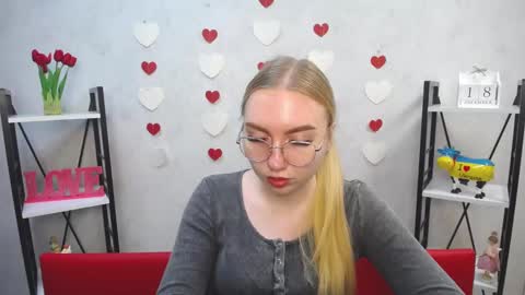 BeatriceFlyy online show from 18, 12, 2024