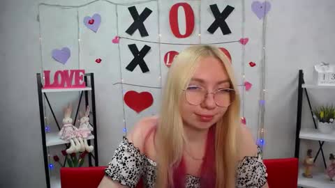 BeatriceFlyy online show from 13, 9, 2025