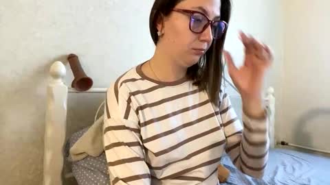 BeatriceTender online show from 3, 12, 2025