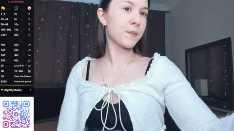 Snapshot of beatrixcutsforth chatting on 25, 9, 2025 Beatrix or Triss3 online show from 25, 9, 2025