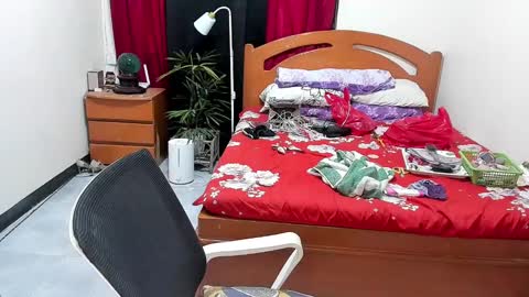 Snapshot of beautifullust chatting on 1, 1, 2025 Queen Angela online show from 1, 1, 2025