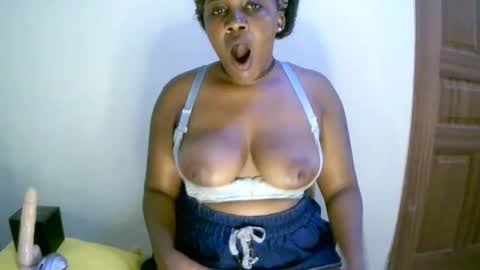 beautifulpeach2 online show from 22, 1, 2025