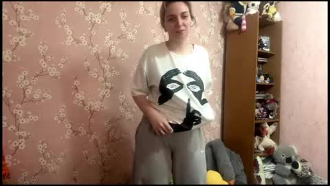 Mia online show from 19, 4, 2026