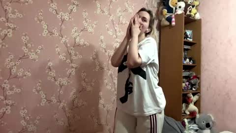 Mia online show from 25, 4, 2026