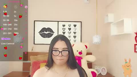 Snapshot of beautty_pink chatting on 11, 1, 2025 beautty_pink online show from 11, 1, 2025
