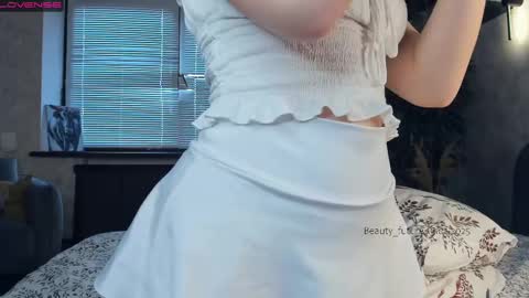 Snapshot of beauty_future chatting on 19, 2, 2025 Nicole online show from 19, 2, 2025