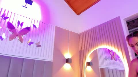 Chantall online show from 17, 1, 2025