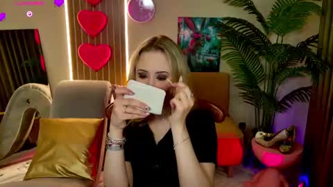 Snapshot of beauty_sashaxx chatting on 10, 6, 2026 beauty Sasha online show from 10, 6, 2026