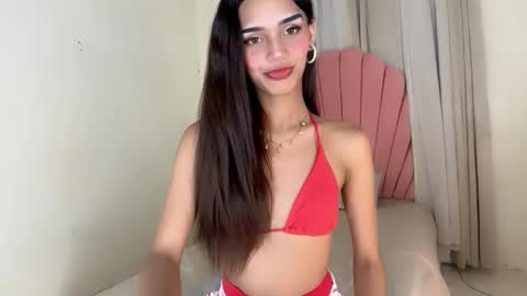 Snapshot of beautyhotasia123 chatting on 7, 10, 2025 beautyhotasia123 online show from 7, 10, 2025