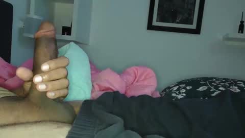 Snapshot of beautyinyoursmile chatting on 24, 9, 2025 love2seeudear online show from 24, 9, 2025