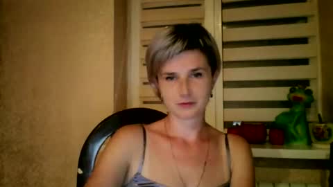 Snapshot of beautyksenia chatting on 10, 9, 2025 BeautyKsenia online show from 10, 9, 2025
