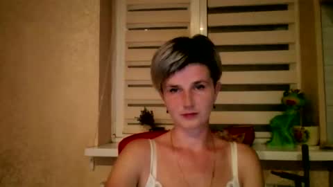 Snapshot of beautyksenia chatting on 16, 10, 2025 BeautyKsenia online show from 16, 10, 2025