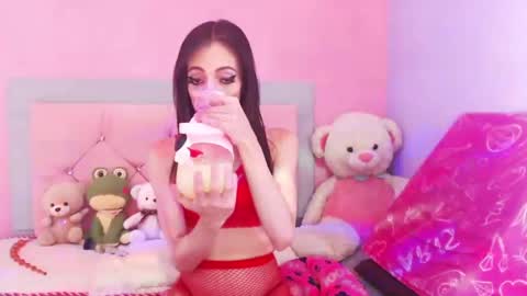 Snapshot of beautyqueen__ chatting on 18, 12, 2024 BeautyMaffe online show from 18, 12, 2024