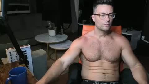 Snapshot of beauxmatthewsx chatting on 8, 4, 2026 BEAUX MATTHEWS online show from 8, 4, 2026
