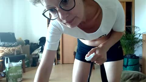 Snapshot of bebacksooon chatting on 6, 7, 2026 Raluca online show from 6, 7, 2026