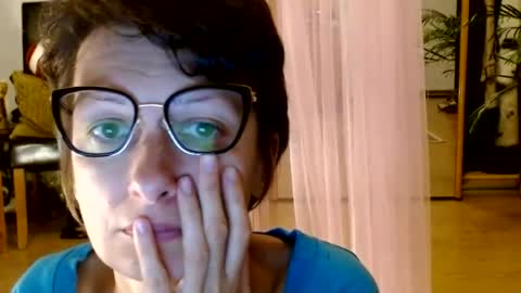 Snapshot of bebacksooon chatting on 24, 7, 2026 Raluca online show from 24, 7, 2026