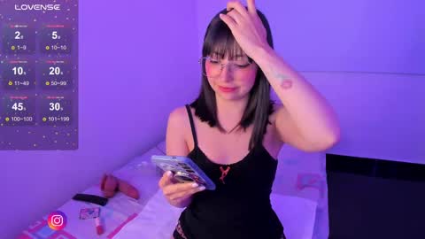 Snapshot of becca_be_ chatting on 17, 9, 2025 Becca is here online show from 17, 9, 2025