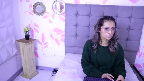 beccamilanni online show from 12, 11, 2025