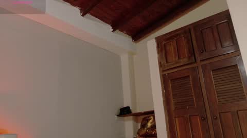 Beecckkkaaa online show from 6, 4, 2026