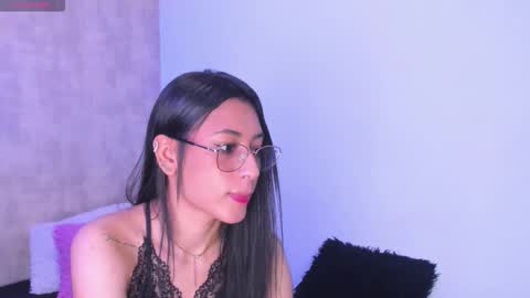 Snapshot of becky__g chatting on 19, 10, 2025 becky__g online show from 19, 10, 2025