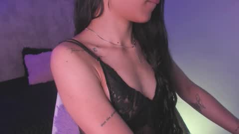 Snapshot of becky__g chatting on 21, 11, 2025 becky__g online show from 21, 11, 2025