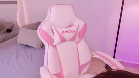 Becky James online show from 31, 12, 2024