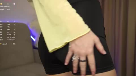 Snapshot of beckymadsons chatting on 20, 10, 2025 Melissa online show from 20, 10, 2025