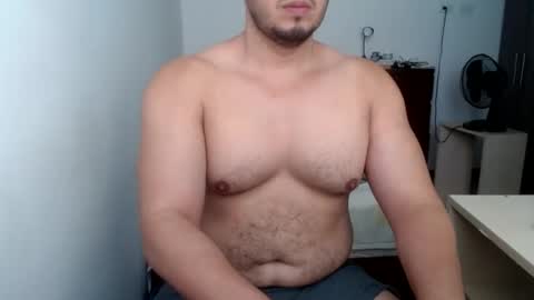 Snapshot of beefypecs_10 chatting on 17, 7, 2026 Criss2fer online show from 17, 7, 2026