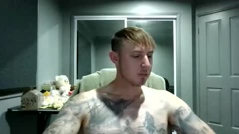 Snapshot of beelzebubxo chatting on 23, 10, 2025 beelzebubxo online show from 23, 10, 2025