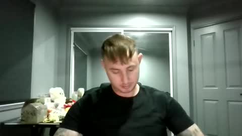 Snapshot of beelzebubxo chatting on 10, 11, 2025 beelzebubxo online show from 10, 11, 2025