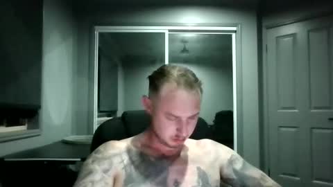 Snapshot of beelzebubxo chatting on 22, 12, 2025 beelzebubxo online show from 22, 12, 2025