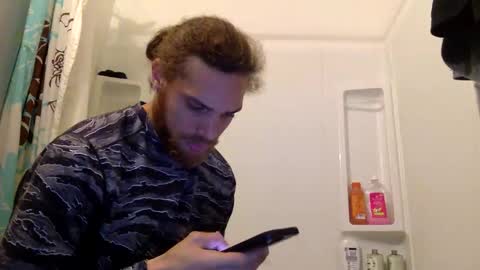 Snapshot of beenduckedoff chatting on 12, 11, 2025 beenduckedoff online show from 12, 11, 2025