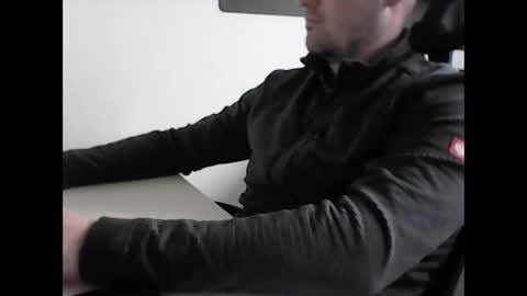 Snapshot of beenee3 chatting on 27, 3, 2026 beenee3 online show from 27, 3, 2026