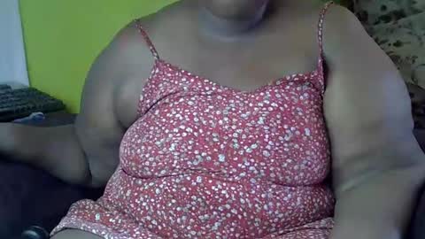 Snapshot of bekky_darling chatting on 2, 3, 2025 bekky_darling online show from 2, 3, 2025