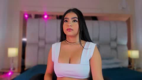 Snapshot of bela_cox chatting on 24, 9, 2025 Bela  online show from 24, 9, 2025