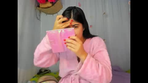 modelo independiente online show from 11, 5, 2026