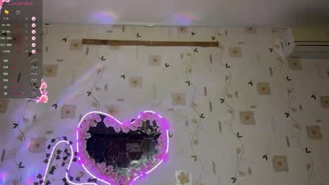 bella_and_alice online show from 31, 10, 2025