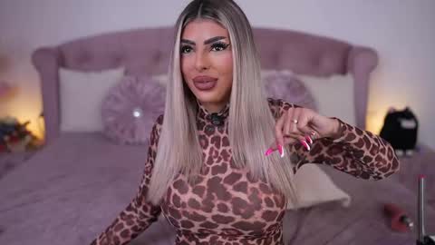 Emma  Bella online show from 17, 4, 2026