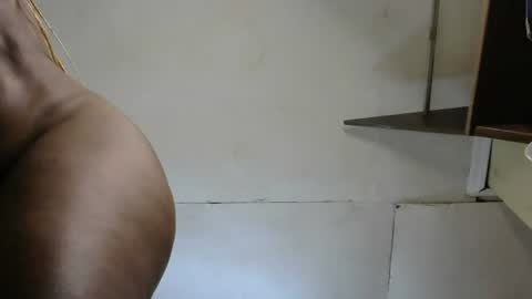 Snapshot of bella_c8 chatting on 26, 6, 2026 bella_c8 online show from 26, 6, 2026