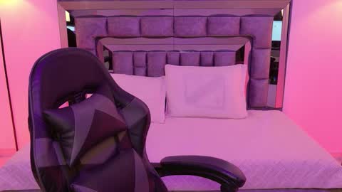 Bella  online show from 29, 11, 2025