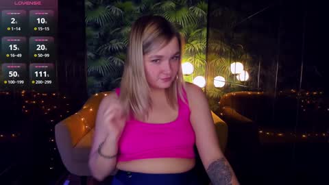 Snapshot of bella_cosmos chatting on 28, 12, 2024 Bella online show from 28, 12, 2024