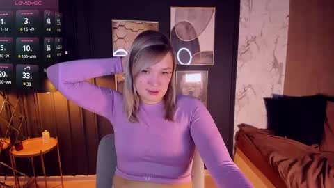 Snapshot of bella_cosmos chatting on 22, 1, 2025 Bella online show from 22, 1, 2025