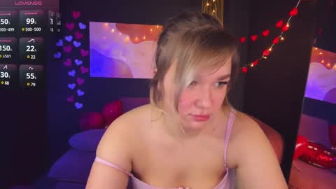 Snapshot of bella_cosmos chatting on 16, 2, 2025 Bella online show from 16, 2, 2025