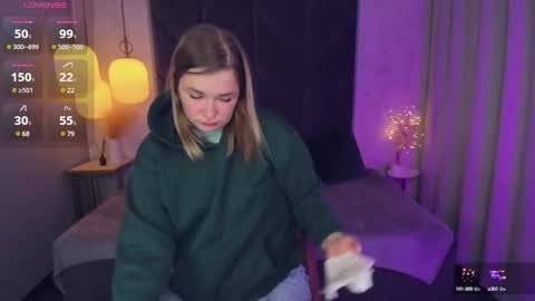 Snapshot of bella_cosmos chatting on 21, 2, 2025 Bella online show from 21, 2, 2025