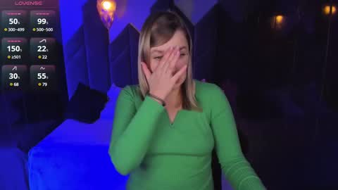 Snapshot of bella_cosmos chatting on 6, 3, 2025 Bella online show from 6, 3, 2025