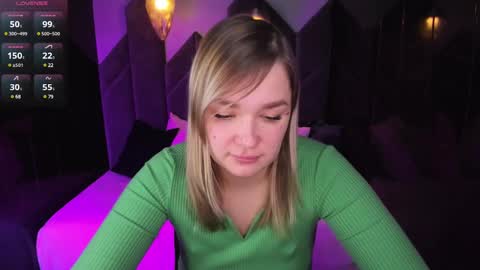 Snapshot of bella_cosmos chatting on 11, 3, 2025 Bella online show from 11, 3, 2025