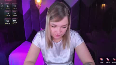 Snapshot of bella_cosmos chatting on 12, 3, 2025 Bella online show from 12, 3, 2025